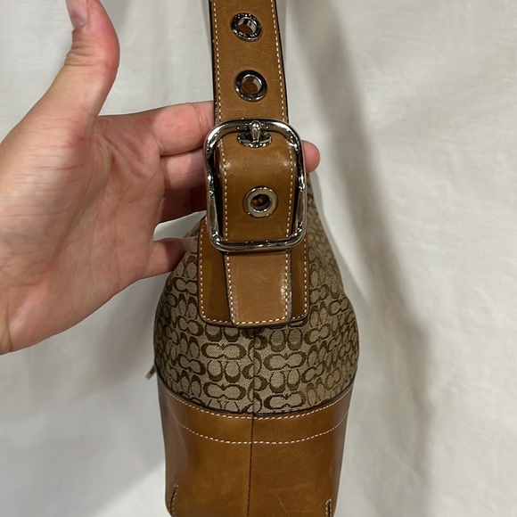 Coach brown shoulder bag, cloth with leather trim. - Picture 6 of 10